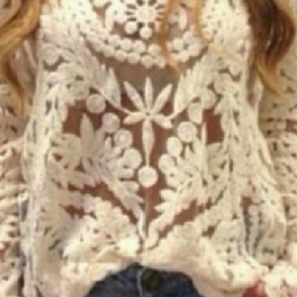 JUST IN! Embroidered Lace Top NEW - Picture 6 of 6